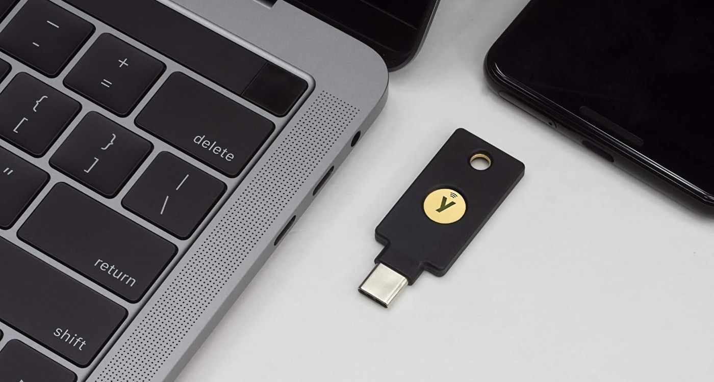 E0535: YubiKey 5C NFC y llaves de seguridad
